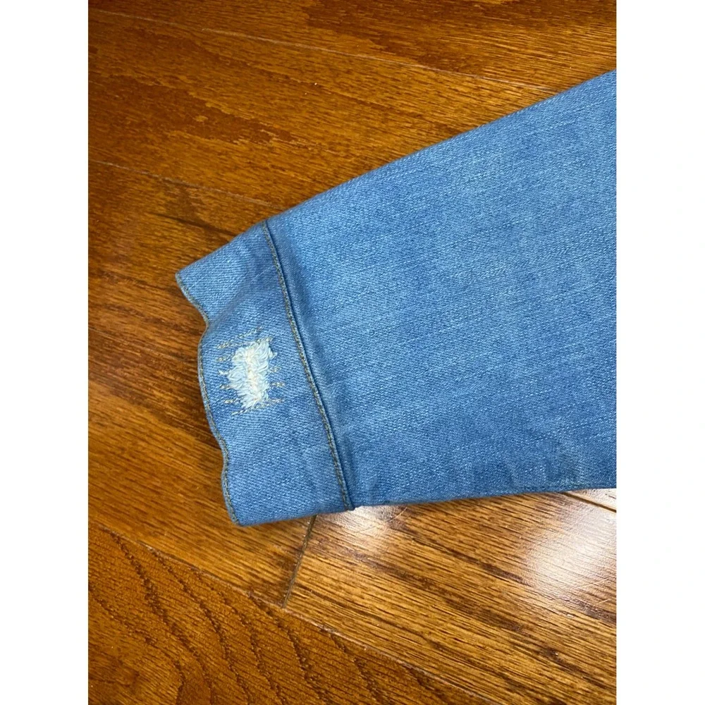 Levi's Light Wash‎ Distressed Denim Jacket Size Medium/10-12 Years